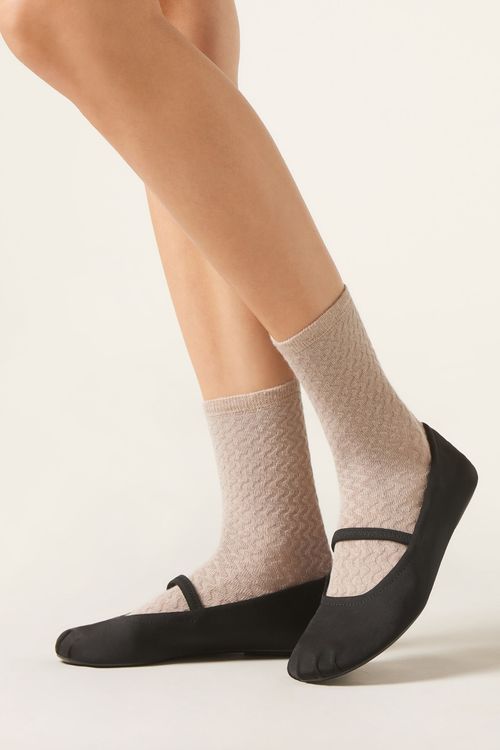 Meia Curta Trabalhada Com Cashmere - Bege